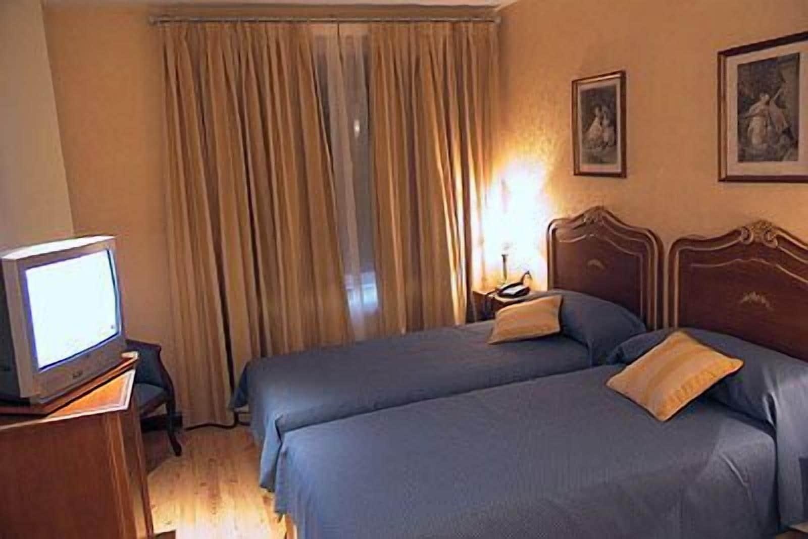 Hotel Santiago Benavente Eksteriør billede
