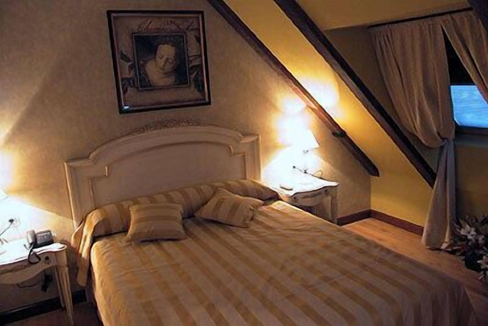 Hotel Santiago Benavente Eksteriør billede