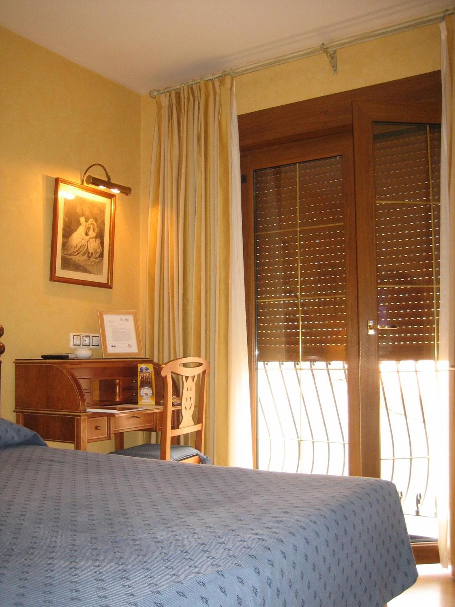 Hotel Santiago Benavente Eksteriør billede